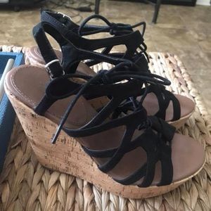 Black Lace-up Wedges